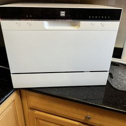 Countertop dishwasher - used less than ten times