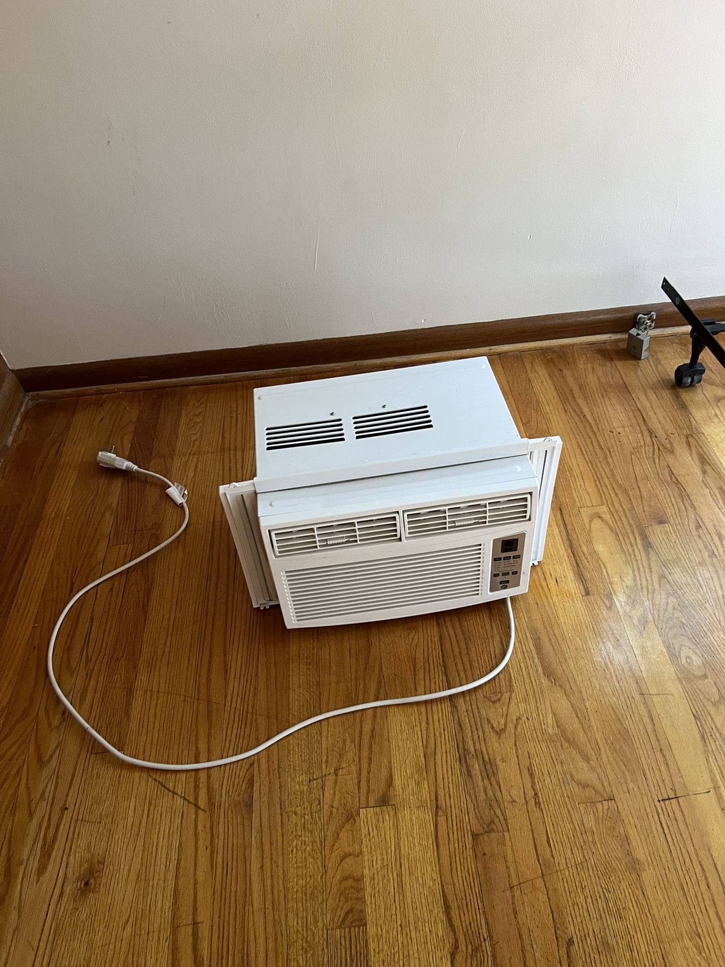 Window Air Conditioning Unit
