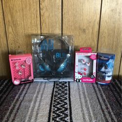 Hello Kitty Earbuds 