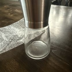 Salt And Pepper Stainless And Glass Grinder 