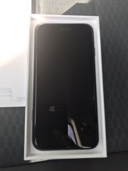 Unlocked iPhone 7 128 Gig Black!