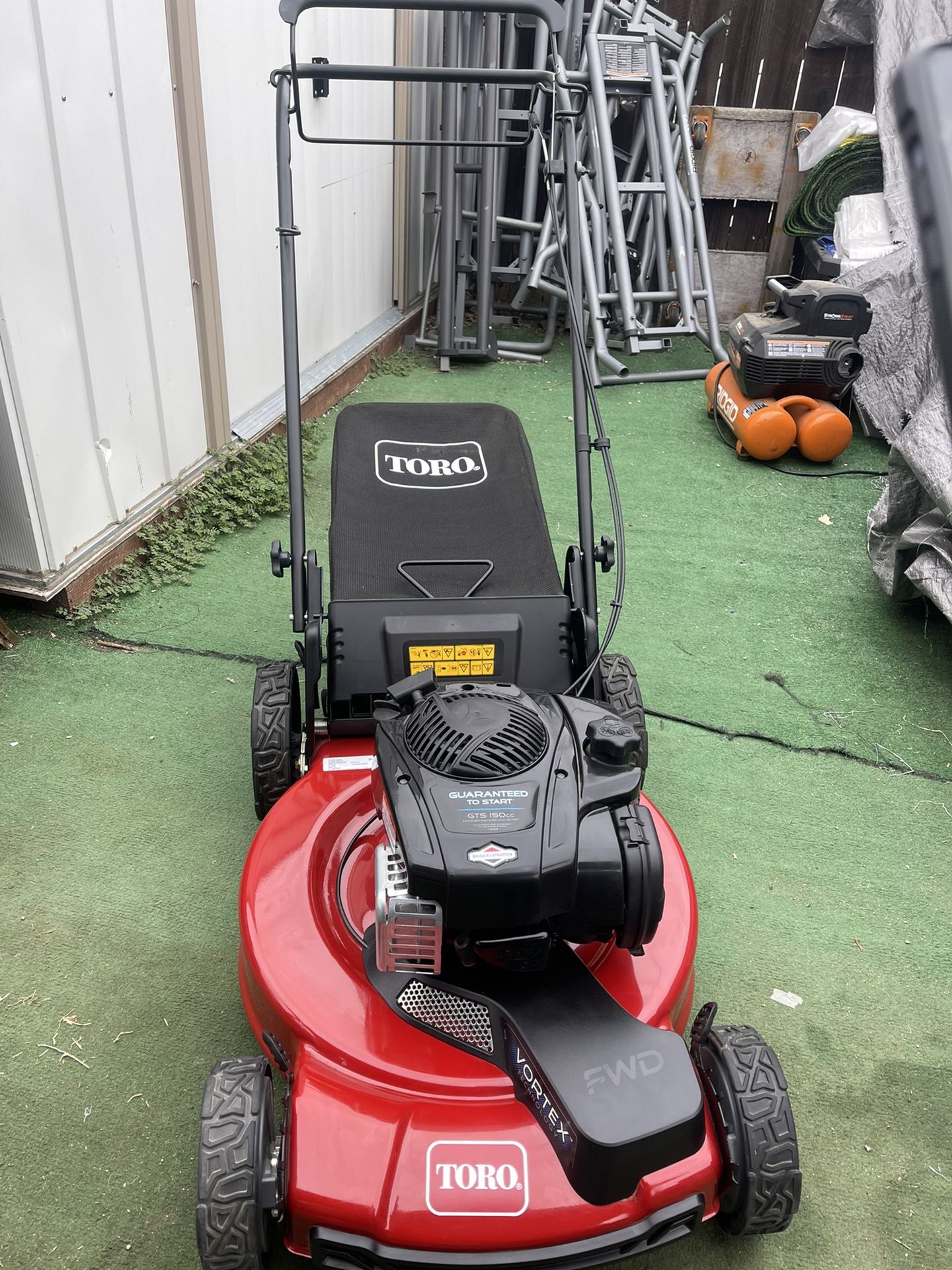Self Propelled Use Lawn Mower Toro 22 Recycler Briggs Stratton