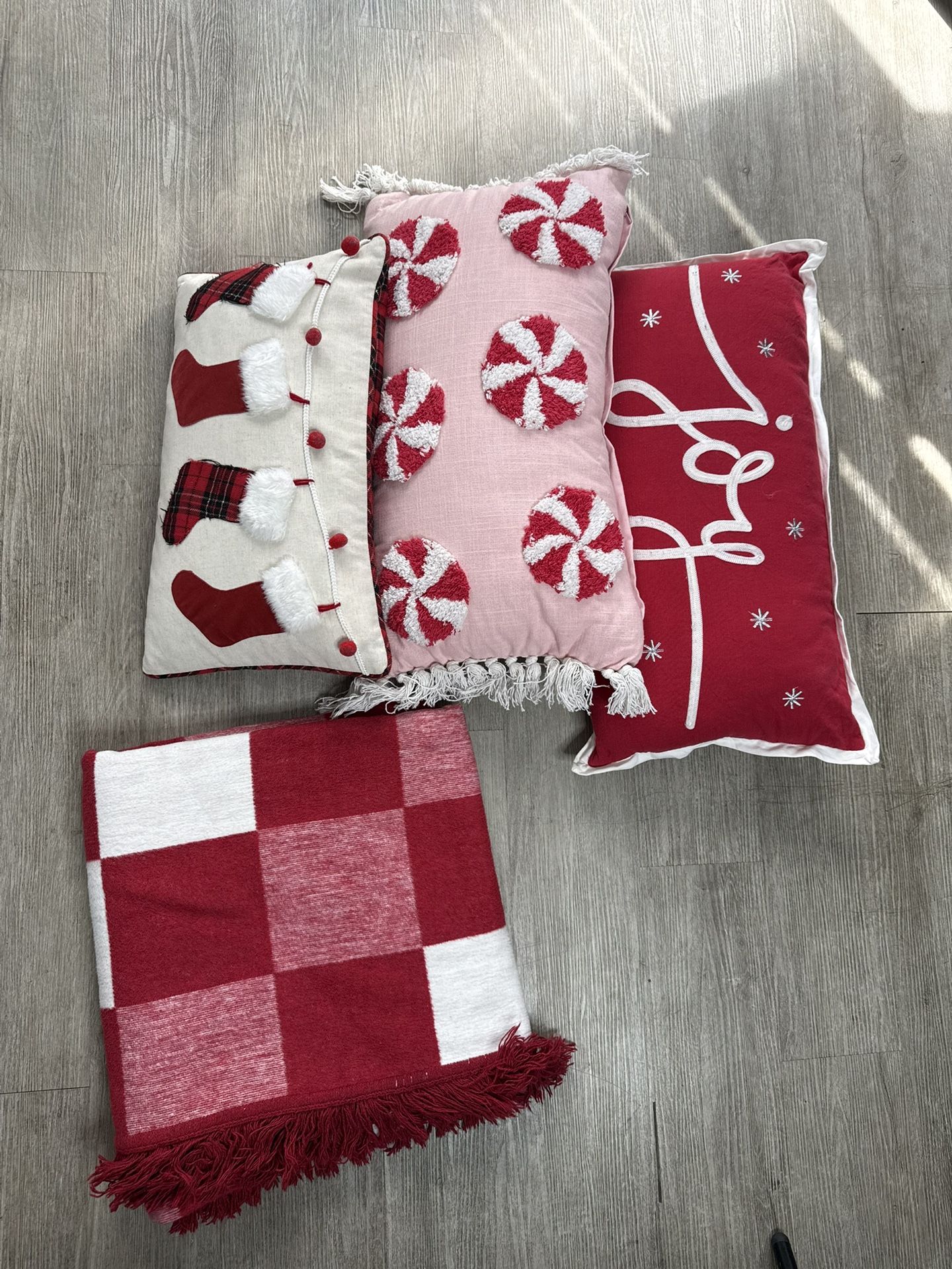 Christmas Pillows & Throw MUST TAKE ALL