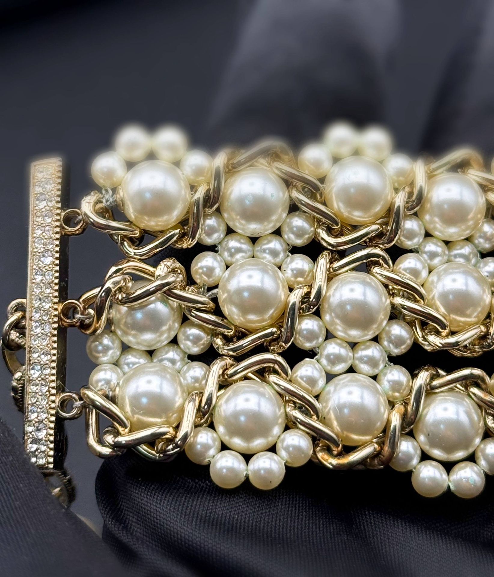 Authentic Chanel Large Golden Pearl & Strass Bracelet box & tag