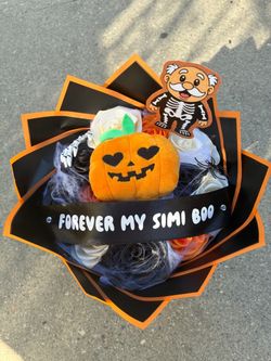 Spooky Simi Bouquet