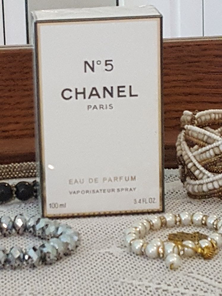 Channel No. 5 Paris parfum spray 3.4 oz. spray bottle