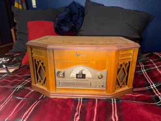 Emerson Retro Wood Stereo Music Center