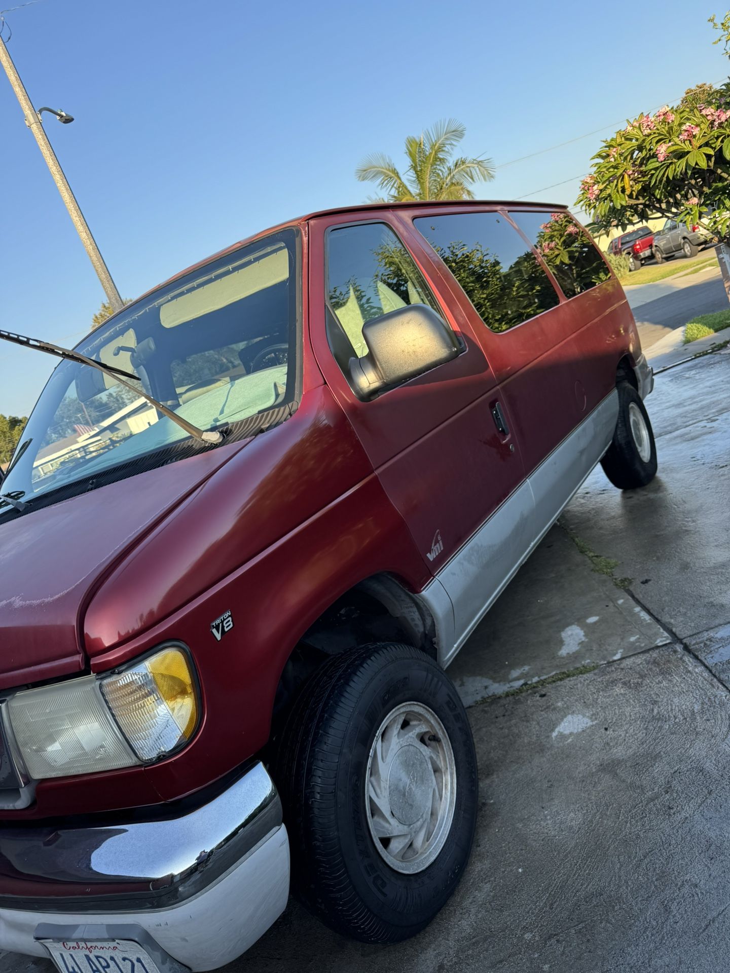 2000 Ford E-350