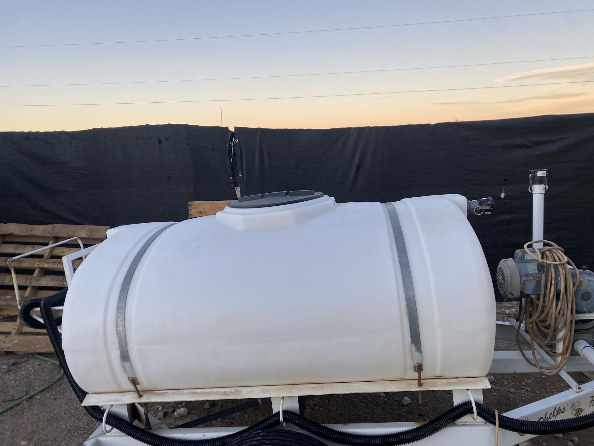 Water Tank With Pump