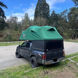 Flippac Camper Shell (fits 5’ Tacoma)