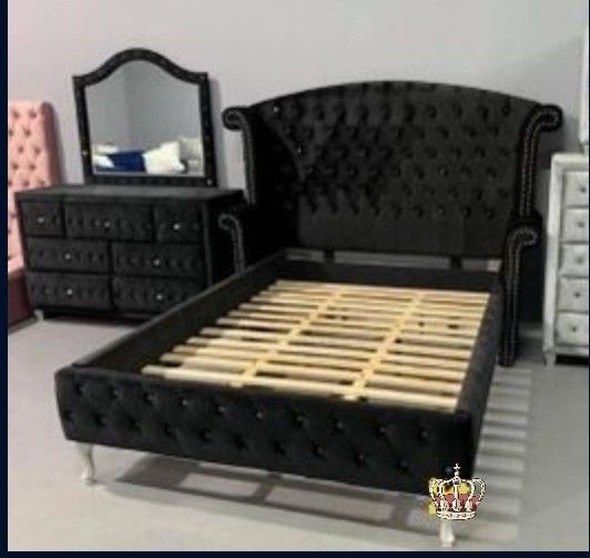 Queen Size Velvet 4 Pieces Bedroom Set Only $10 Down Payment