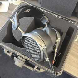 Audeze Manny Marroquín MM-500