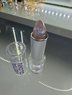 Essence meta glow