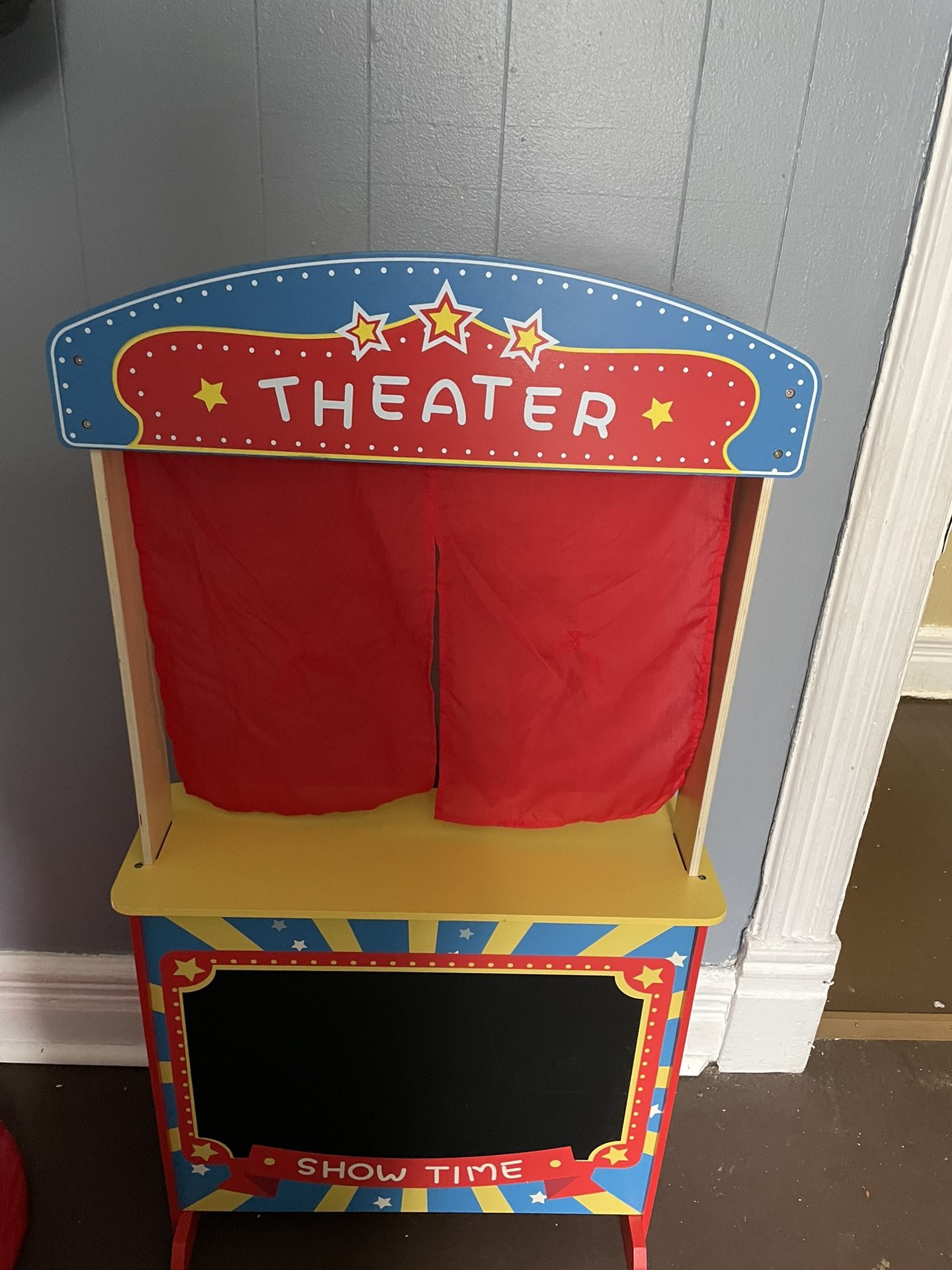 Theater/Shop Stand 