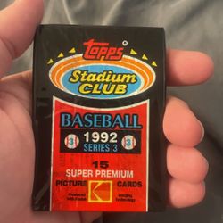 1992 Topps Baseball Card Pack 