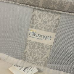 Halo Swivel Bassinet