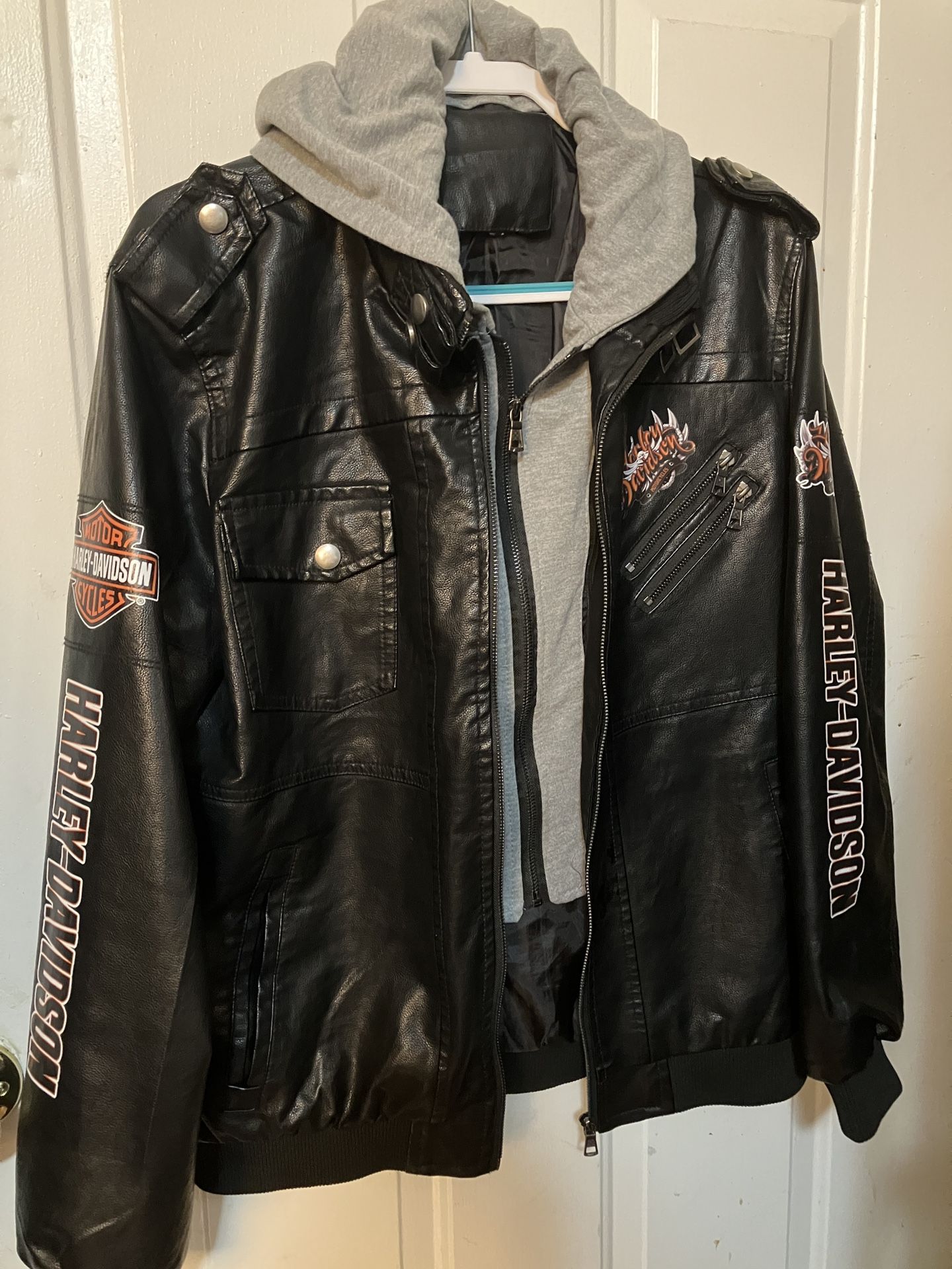 Harley-Davidson Men's Genuine Cowhide Harley-Davidson Leather Motorcycle Jacket-Removable Hoodie