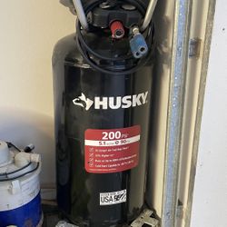 Husky Air Compressor 200 PSI