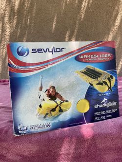 Sevylor wakeslider 1 person towable shark glide
