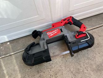 Milwaukee Bandsaw $270