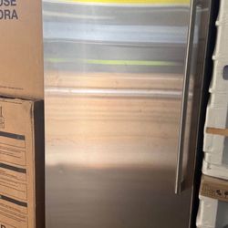 Electrolux 33 Inch Freezer Column