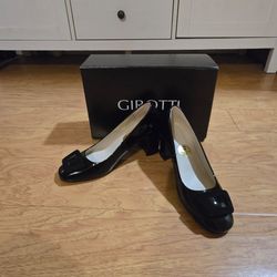 Girotti black patent leather Classic Heeled Shoes size 39
