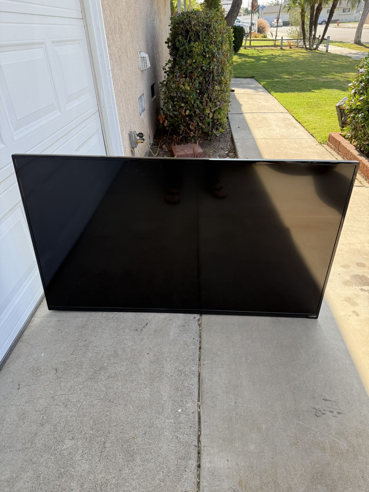 Vizio 51” TV With Power Cord and remote
