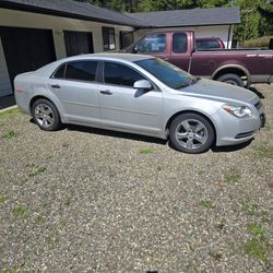Chevrolet Malibu 2012 silver for parts or repair only not runningChevrolet Malibu 2012 silver for parts or repair only not running