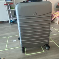 Medium Size Travel Luggage Suitcase