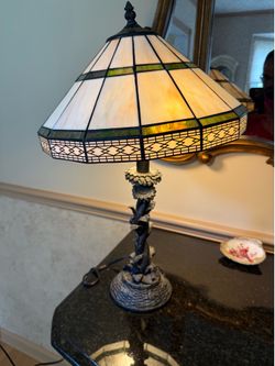 Tiffany-Style Stained Glass Vintage Desk Lamp with sunflower style base