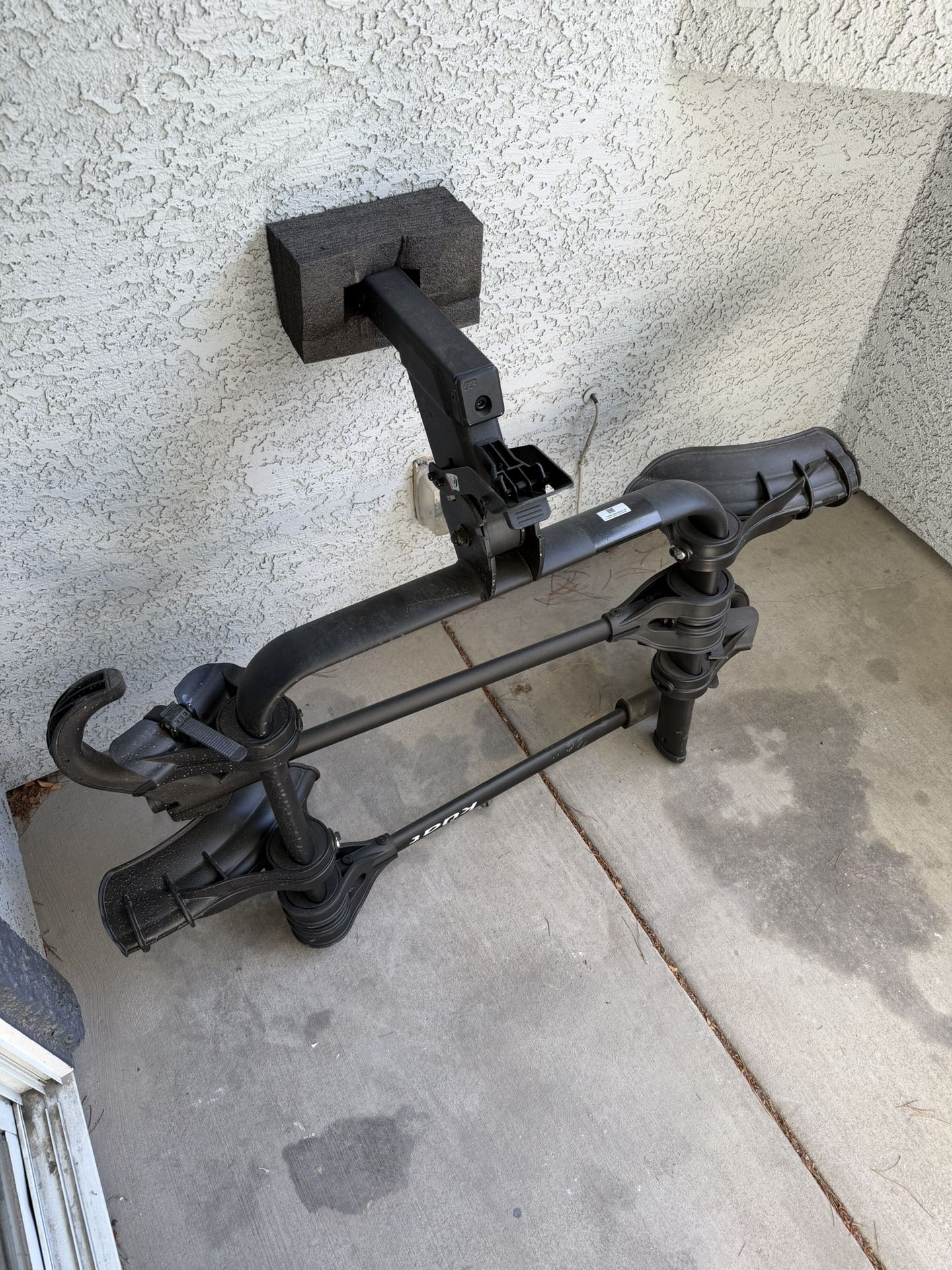 KÜAT Transfer V2 – 2 Bike Hitch Rack (Great Condition)