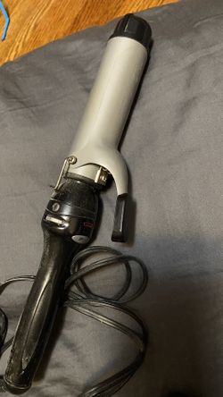 REVLON CURLING IRON 