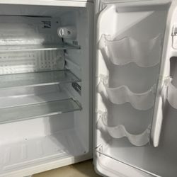 Mini Refrigerator 