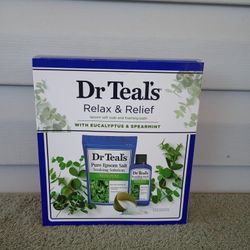 Dr Teal's Relax & Relief Eucalyptus Spearmint Epsom Salt & Foaming Bath Gift Set