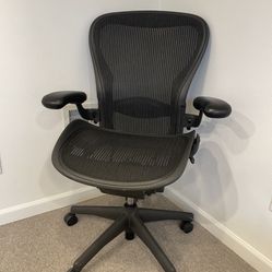 Herman Miller Aeron Office Chair ( SIZE C ) FULLY LOADED !!