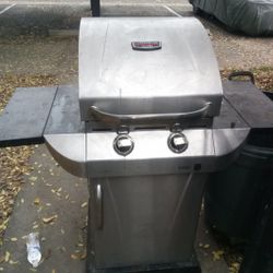 Bar B Q Grill ( Like New) Gas Grill