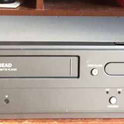 Magnavox DV200MW8 DVD/VCRCombo 