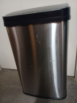 Trash bin