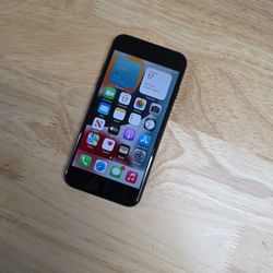 Iphone 7 32gb. Unlock Any Sim
