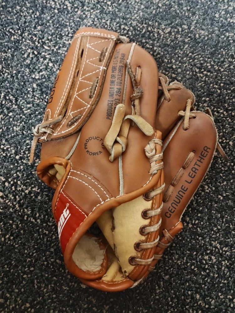 Regent Baseball Gloves