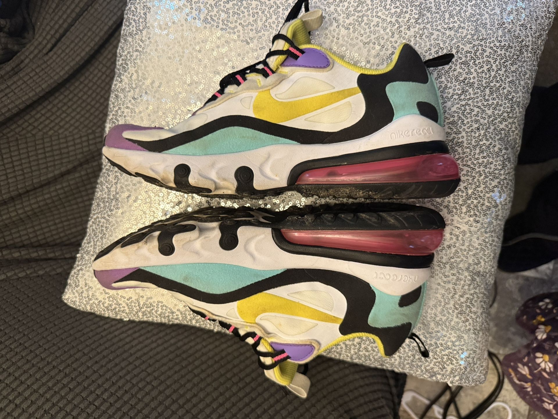 Nike Air Max 270 :Size 8