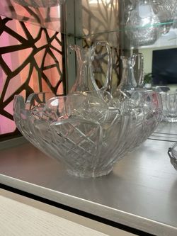 Large Vintage Cut Crystal Centerpiece Bowl – Flower / Petal Design