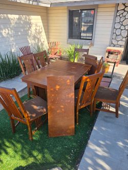 Dinette Table