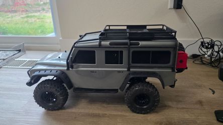 TRAXXAS Land Rover Defender