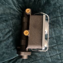 Master cylinder and alternator