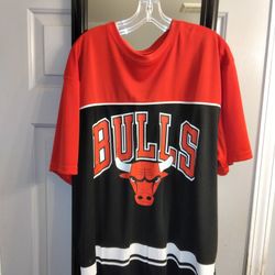 Size 2x Bulls Tee Shirt