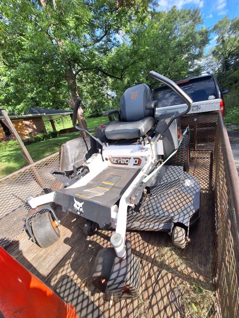Bob Cat Zt2000
