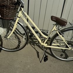 SCHWINN GATEWAY BIKE