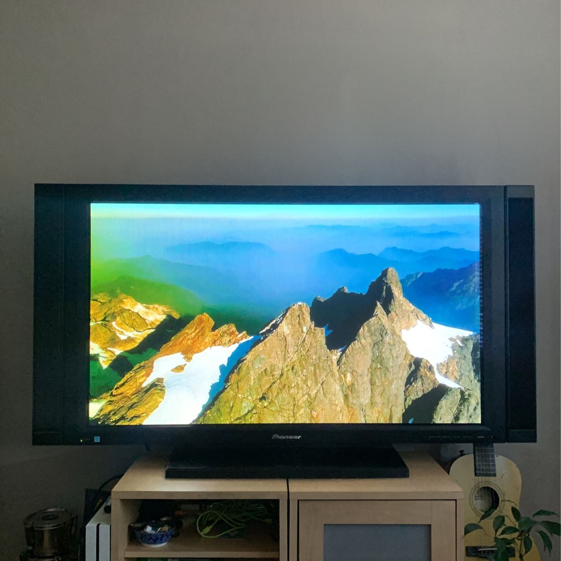 Pioneer TV