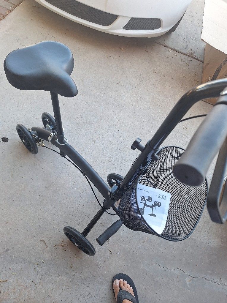 Seated Knee Scooter